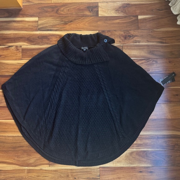 AB Studio Women's Chic Black Poncho Shrug Sweater NWT Medium Button Detailing - Picture 1 of 8
